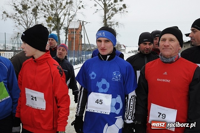 Zdjęcie w galerii na portalu naszraciborz.pl: Zima biegaczom niestraszna. I Cross po Ziemi Pietrowickiej wiadomości z regionu