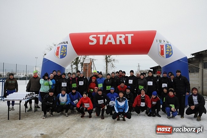 Zdjęcie w galerii na portalu naszraciborz.pl: Zima biegaczom niestraszna. I Cross po Ziemi Pietrowickiej wiadomości z regionu