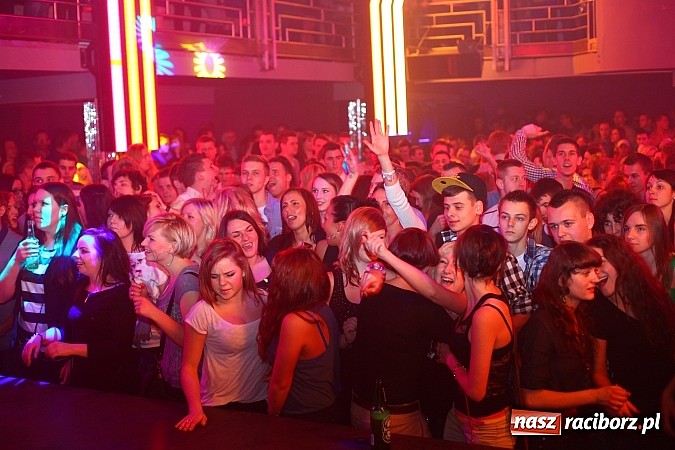 Zdjęcie w galerii na portalu naszraciborz.pl: Ona tańczy dla mnie..., czyli Weekend w Clubie Magic w Krzyżanowicach wiadomości z regionu