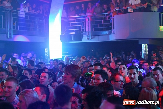 Zdjęcie w galerii na portalu naszraciborz.pl: Ona tańczy dla mnie..., czyli Weekend w Clubie Magic w Krzyżanowicach wiadomości z regionu