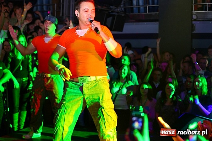 Zdjęcie w galerii na portalu naszraciborz.pl: Ona tańczy dla mnie..., czyli Weekend w Clubie Magic w Krzyżanowicach wiadomości z regionu
