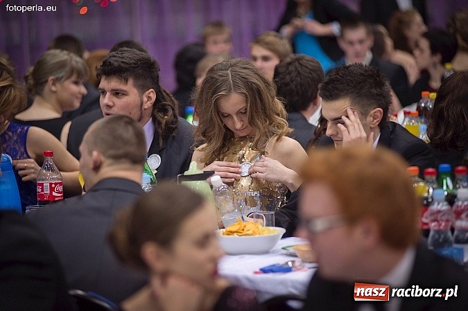Zdjęcie w galerii na portalu naszraciborz.pl: Maturzyści I LO bawili się w Arenie Rafako wiadomości z regionu