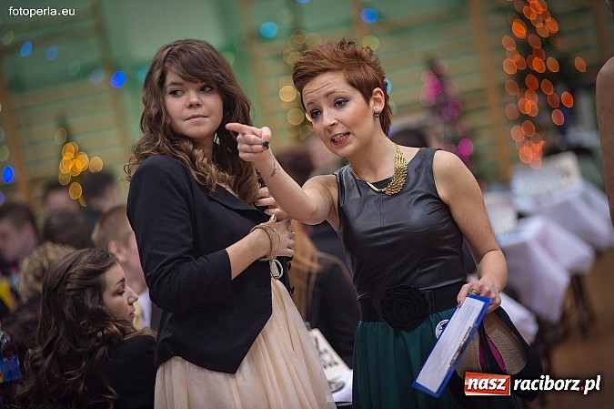 Zdjęcie w galerii na portalu naszraciborz.pl: Maturzyści I LO bawili się w Arenie Rafako wiadomości z regionu