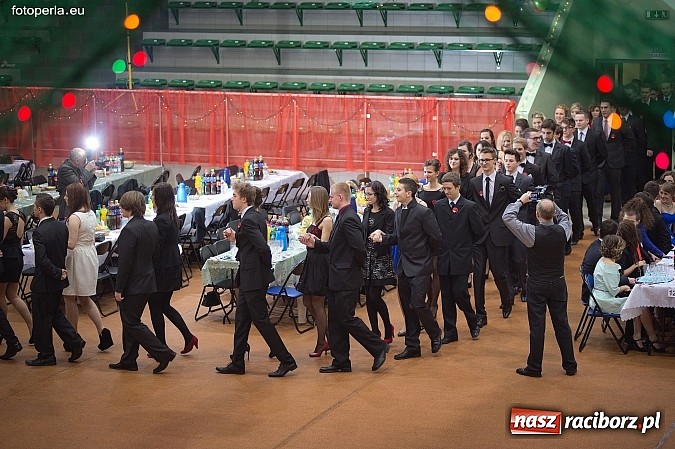 Zdjęcie w galerii na portalu naszraciborz.pl: Maturzyści I LO bawili się w Arenie Rafako wiadomości z regionu