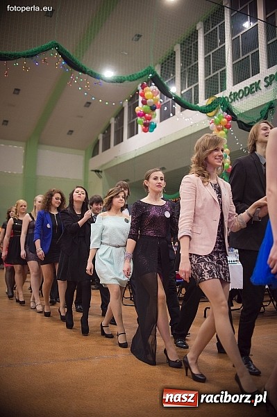 Zdjęcie w galerii na portalu naszraciborz.pl: Maturzyści I LO bawili się w Arenie Rafako wiadomości z regionu