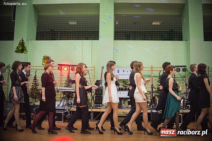 Zdjęcie w galerii na portalu naszraciborz.pl: Maturzyści I LO bawili się w Arenie Rafako wiadomości z regionu