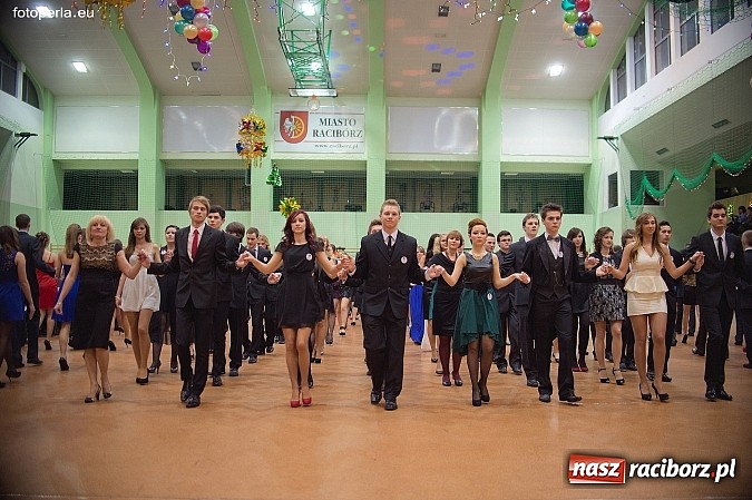 Zdjęcie w galerii na portalu naszraciborz.pl: Maturzyści I LO bawili się w Arenie Rafako wiadomości z regionu