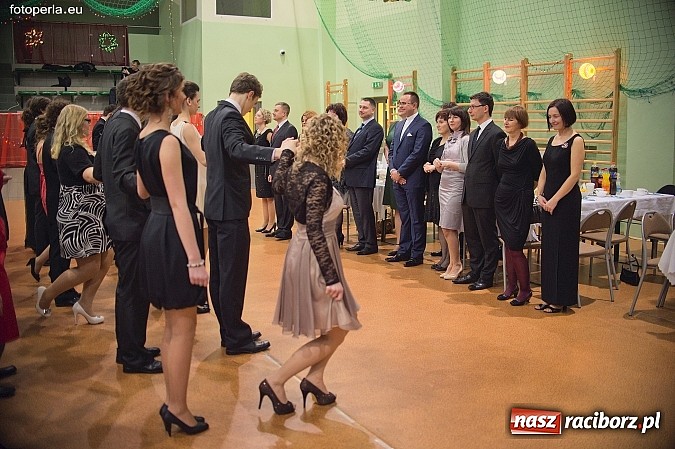 Zdjęcie w galerii na portalu naszraciborz.pl: Maturzyści I LO bawili się w Arenie Rafako wiadomości z regionu