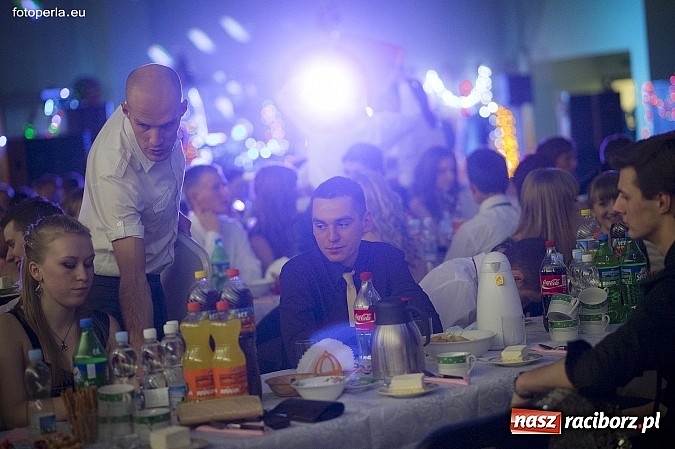 Zdjęcie w galerii na portalu naszraciborz.pl: Maturzyści I LO bawili się w Arenie Rafako wiadomości z regionu