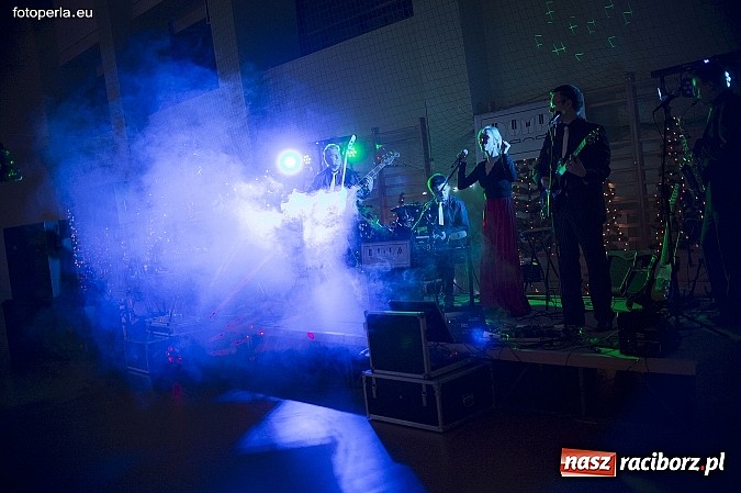 Zdjęcie w galerii na portalu naszraciborz.pl: Maturzyści I LO bawili się w Arenie Rafako wiadomości z regionu