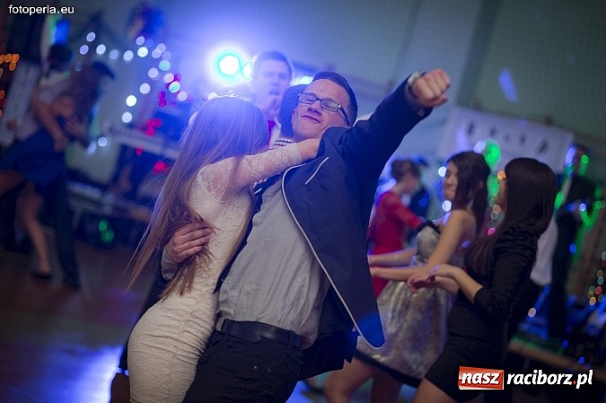 Zdjęcie w galerii na portalu naszraciborz.pl: Maturzyści I LO bawili się w Arenie Rafako wiadomości z regionu