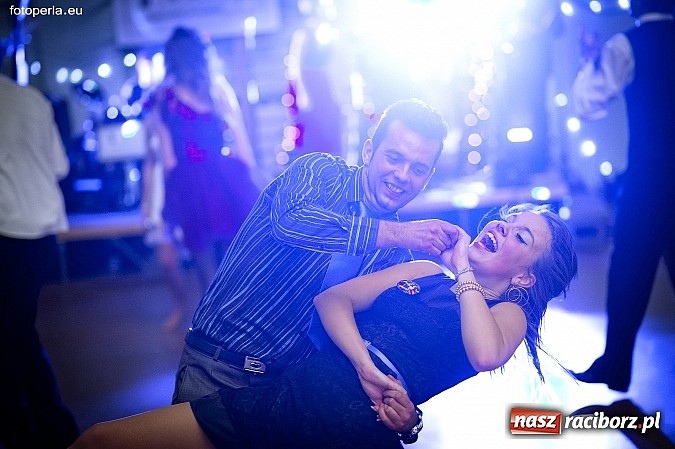 Zdjęcie w galerii na portalu naszraciborz.pl: Maturzyści I LO bawili się w Arenie Rafako wiadomości z regionu