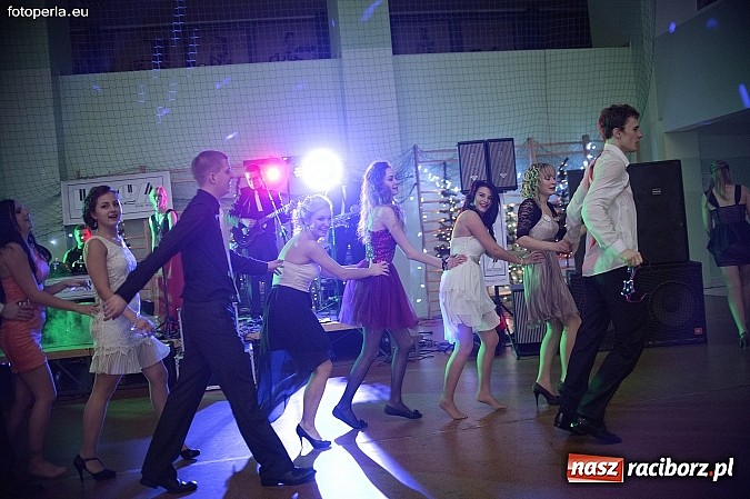 Zdjęcie w galerii na portalu naszraciborz.pl: Maturzyści I LO bawili się w Arenie Rafako wiadomości z regionu