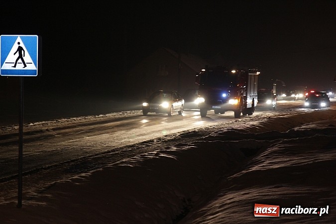 Zdjęcie w galerii na portalu naszraciborz.pl: Wypadek w Rzuchowie. Jedna osoba w szpitalu wiadomości z regionu