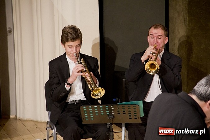 Zdjęcie w galerii na portalu naszraciborz.pl: WOŚP zagrała w Raciborzu. Finał w RCK-u wiadomości z regionu