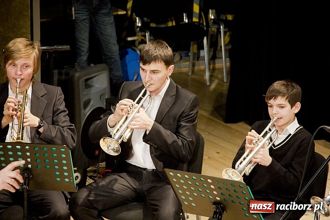 Zdjęcie w galerii na portalu naszraciborz.pl: WOŚP zagrała w Raciborzu. Finał w RCK-u wiadomości z regionu