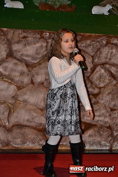 Zdjęcie w galerii na portalu naszraciborz.pl: Kolędowanie przy żłóbku - wspaniały koncert małych laureatów w Tworkowie wiadomości z regionu