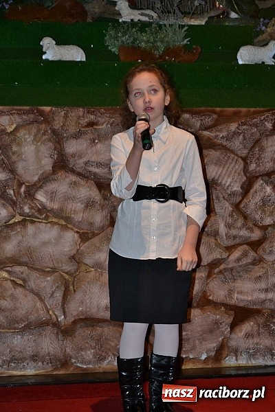 Zdjęcie w galerii na portalu naszraciborz.pl: Kolędowanie przy żłóbku - wspaniały koncert małych laureatów w Tworkowie wiadomości z regionu