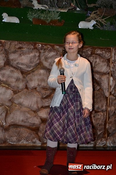 Zdjęcie w galerii na portalu naszraciborz.pl: Kolędowanie przy żłóbku - wspaniały koncert małych laureatów w Tworkowie wiadomości z regionu