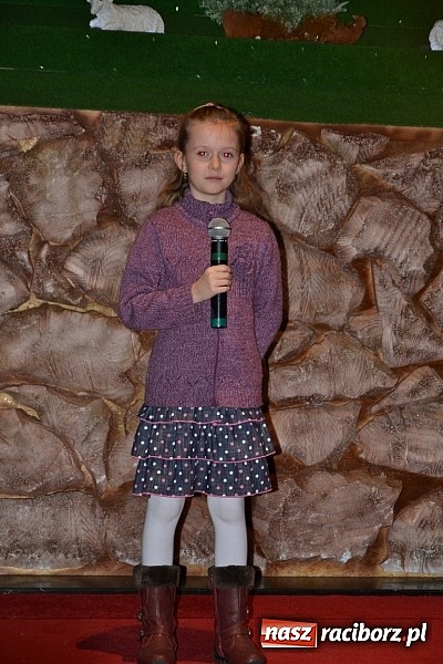 Zdjęcie w galerii na portalu naszraciborz.pl: Kolędowanie przy żłóbku - wspaniały koncert małych laureatów w Tworkowie wiadomości z regionu