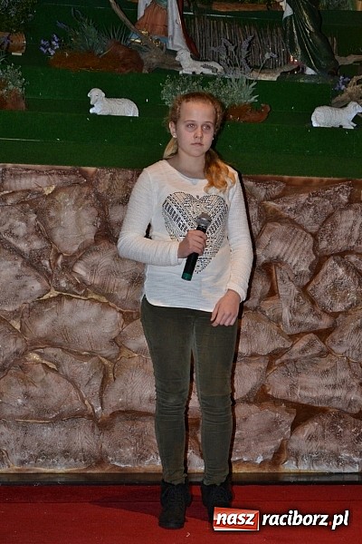 Zdjęcie w galerii na portalu naszraciborz.pl: Kolędowanie przy żłóbku - wspaniały koncert małych laureatów w Tworkowie wiadomości z regionu