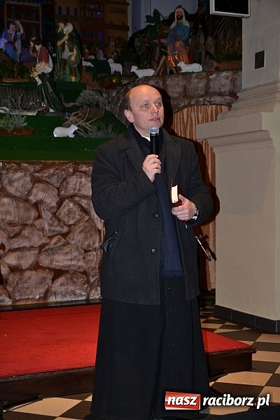 Zdjęcie w galerii na portalu naszraciborz.pl: Kolędowanie przy żłóbku - wspaniały koncert małych laureatów w Tworkowie wiadomości z regionu