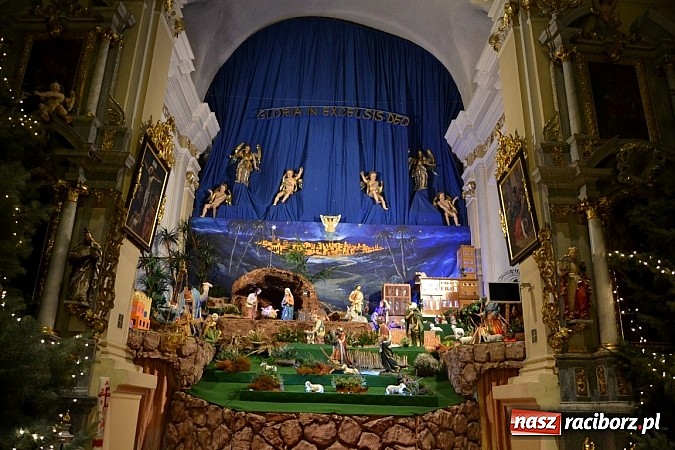 Zdjęcie w galerii na portalu naszraciborz.pl: Kolędowanie przy żłóbku - wspaniały koncert małych laureatów w Tworkowie wiadomości z regionu