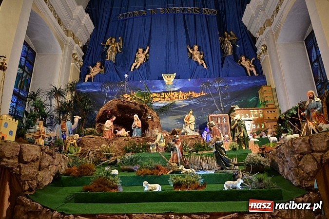 Zdjęcie w galerii na portalu naszraciborz.pl: Kolędowanie przy żłóbku - wspaniały koncert małych laureatów w Tworkowie wiadomości z regionu