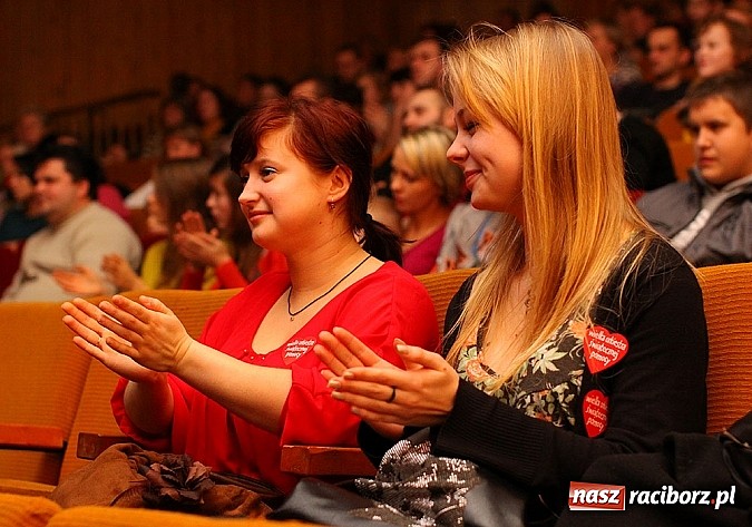 Zdjęcie w galerii na portalu naszraciborz.pl: W Kuźni Raciborskiej zebrano ponad 16 tys. zł wiadomości z regionu