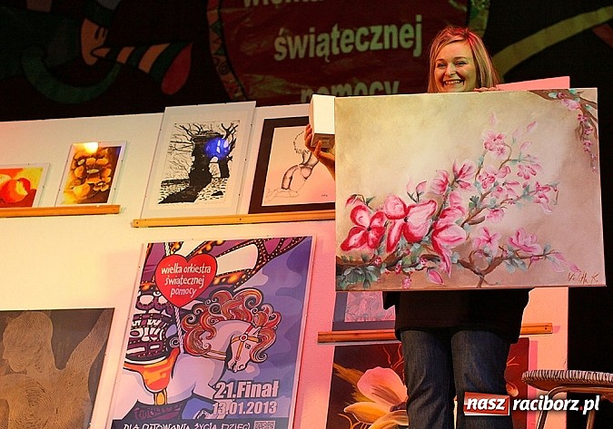 Zdjęcie w galerii na portalu naszraciborz.pl: W Kuźni Raciborskiej zebrano ponad 16 tys. zł wiadomości z regionu