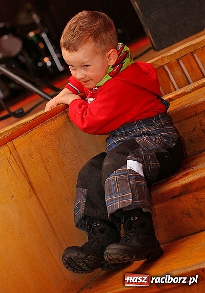 Zdjęcie w galerii na portalu naszraciborz.pl: W Kuźni Raciborskiej zebrano ponad 16 tys. zł wiadomości z regionu