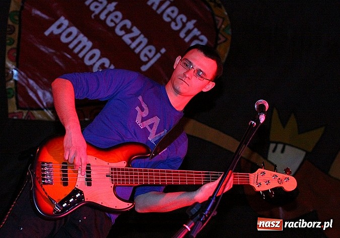 Zdjęcie w galerii na portalu naszraciborz.pl: W Kuźni Raciborskiej zebrano ponad 16 tys. zł wiadomości z regionu