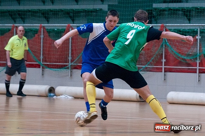 Zdjęcie w galerii na portalu naszraciborz.pl: Dreszczowiec w meczu Feniksa z Bad Boys wiadomości z regionu