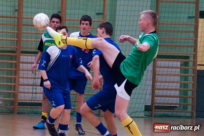 Zdjęcie w galerii na portalu naszraciborz.pl: Dreszczowiec w meczu Feniksa z Bad Boys wiadomości z regionu