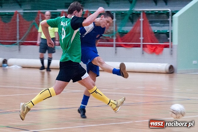 Zdjęcie w galerii na portalu naszraciborz.pl: Dreszczowiec w meczu Feniksa z Bad Boys wiadomości z regionu