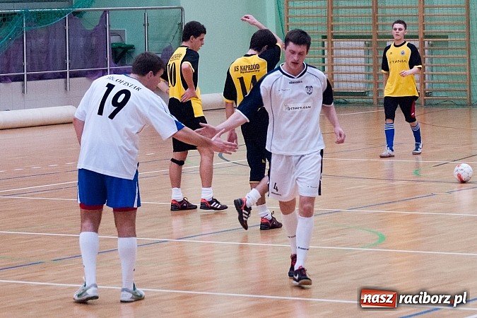 Zdjęcie w galerii na portalu naszraciborz.pl: Dreszczowiec w meczu Feniksa z Bad Boys wiadomości z regionu