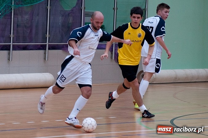 Zdjęcie w galerii na portalu naszraciborz.pl: Dreszczowiec w meczu Feniksa z Bad Boys wiadomości z regionu