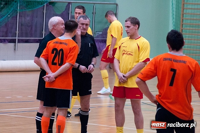 Zdjęcie w galerii na portalu naszraciborz.pl: Dreszczowiec w meczu Feniksa z Bad Boys wiadomości z regionu