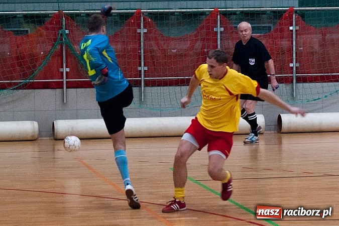 Zdjęcie w galerii na portalu naszraciborz.pl: Dreszczowiec w meczu Feniksa z Bad Boys wiadomości z regionu