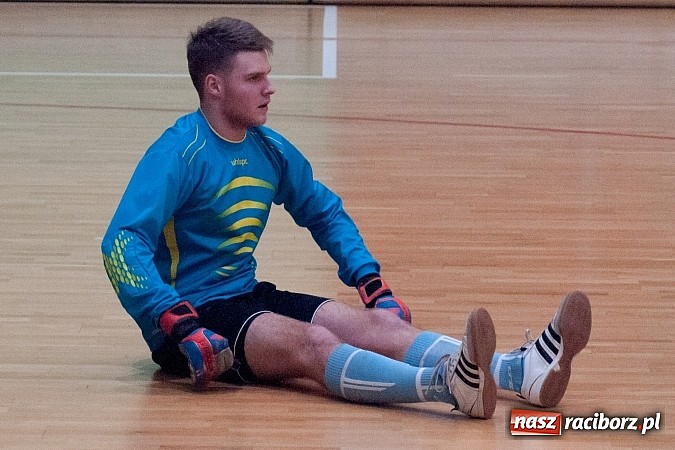 Zdjęcie w galerii na portalu naszraciborz.pl: Dreszczowiec w meczu Feniksa z Bad Boys wiadomości z regionu