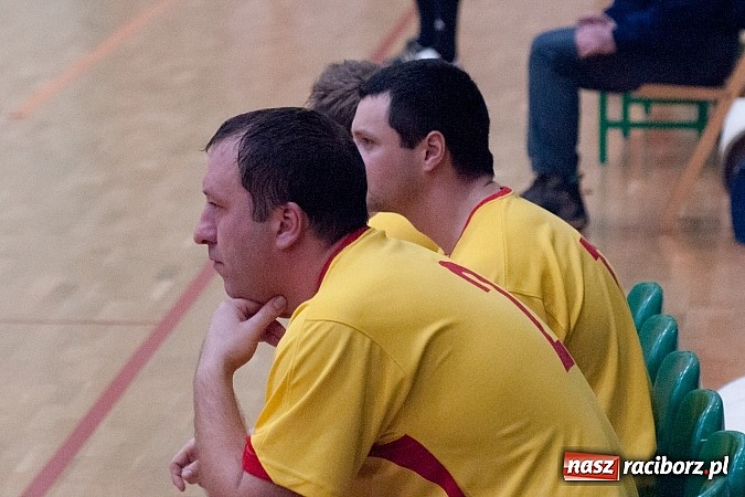 Zdjęcie w galerii na portalu naszraciborz.pl: Dreszczowiec w meczu Feniksa z Bad Boys wiadomości z regionu