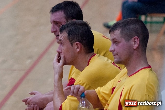 Zdjęcie w galerii na portalu naszraciborz.pl: Dreszczowiec w meczu Feniksa z Bad Boys wiadomości z regionu