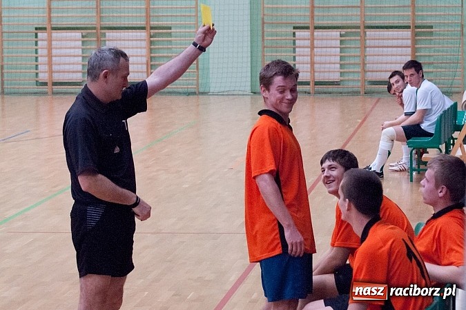 Zdjęcie w galerii na portalu naszraciborz.pl: Dreszczowiec w meczu Feniksa z Bad Boys wiadomości z regionu