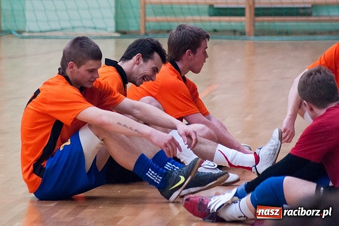 Zdjęcie w galerii na portalu naszraciborz.pl: Dreszczowiec w meczu Feniksa z Bad Boys wiadomości z regionu