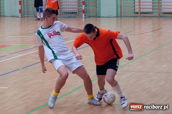 Zdjęcie w galerii na portalu naszraciborz.pl: Dreszczowiec w meczu Feniksa z Bad Boys wiadomości z regionu