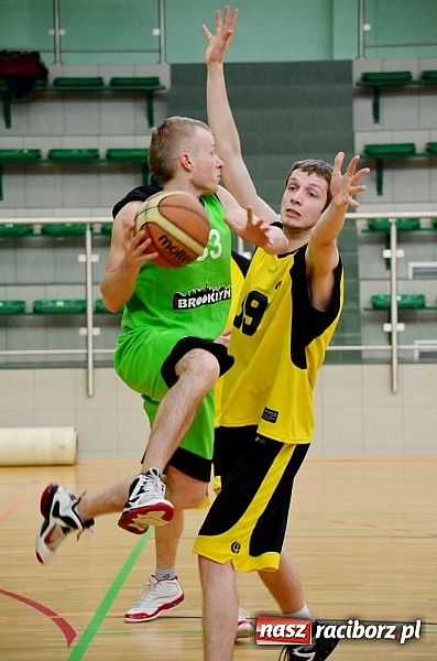 Zdjęcie w galerii na portalu naszraciborz.pl: Mocna pozycja Kamana w fotelu lidera wiadomości z regionu