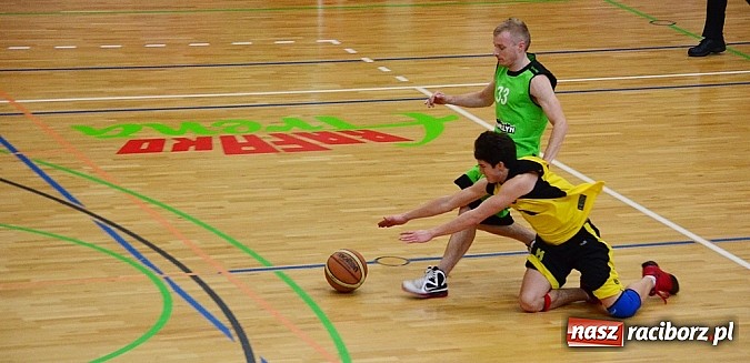 Zdjęcie w galerii na portalu naszraciborz.pl: Mocna pozycja Kamana w fotelu lidera wiadomości z regionu