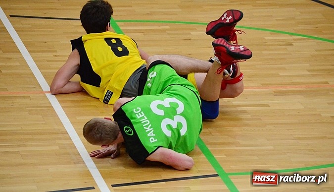 Zdjęcie w galerii na portalu naszraciborz.pl: Mocna pozycja Kamana w fotelu lidera wiadomości z regionu