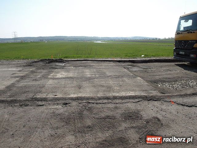 Zdjęcie w galerii na portalu naszraciborz.pl: Kierowcy forsują most wiadomości z regionu