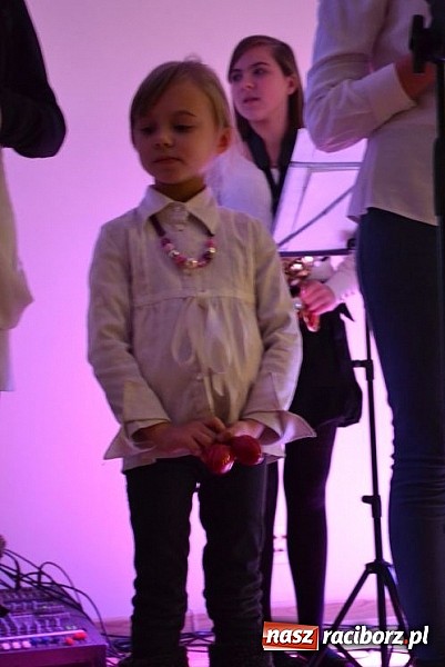 Zdjęcie w galerii na portalu naszraciborz.pl: Family Band wystąpił na Zamku Piastowskim wiadomości z regionu